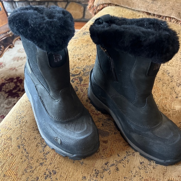 The North Face Hiking Boot - Picture 1 of 5